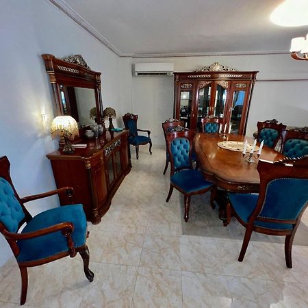 Luxurious 3 Bedroom Rustic Apartment Overlooking Huge Garden - For Families And Couples Kairó Kültér fotó