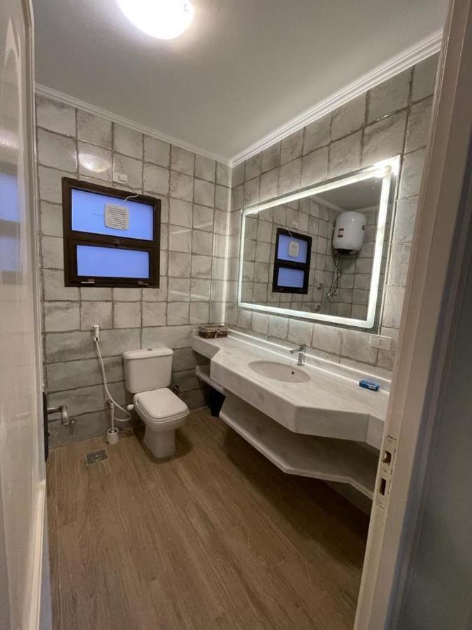 Luxurious 3 Bedroom Rustic Apartment Overlooking Huge Garden - For Families And Couples Kairó Kültér fotó
