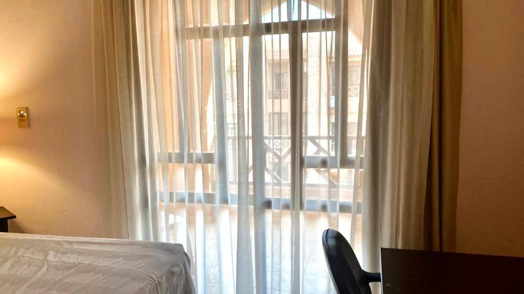 Luxurious 3 Bedroom Rustic Apartment Overlooking Huge Garden - For Families And Couples Kairó Kültér fotó