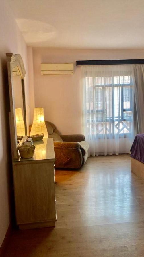 Luxurious 3 Bedroom Rustic Apartment Overlooking Huge Garden - For Families And Couples Kairó Kültér fotó